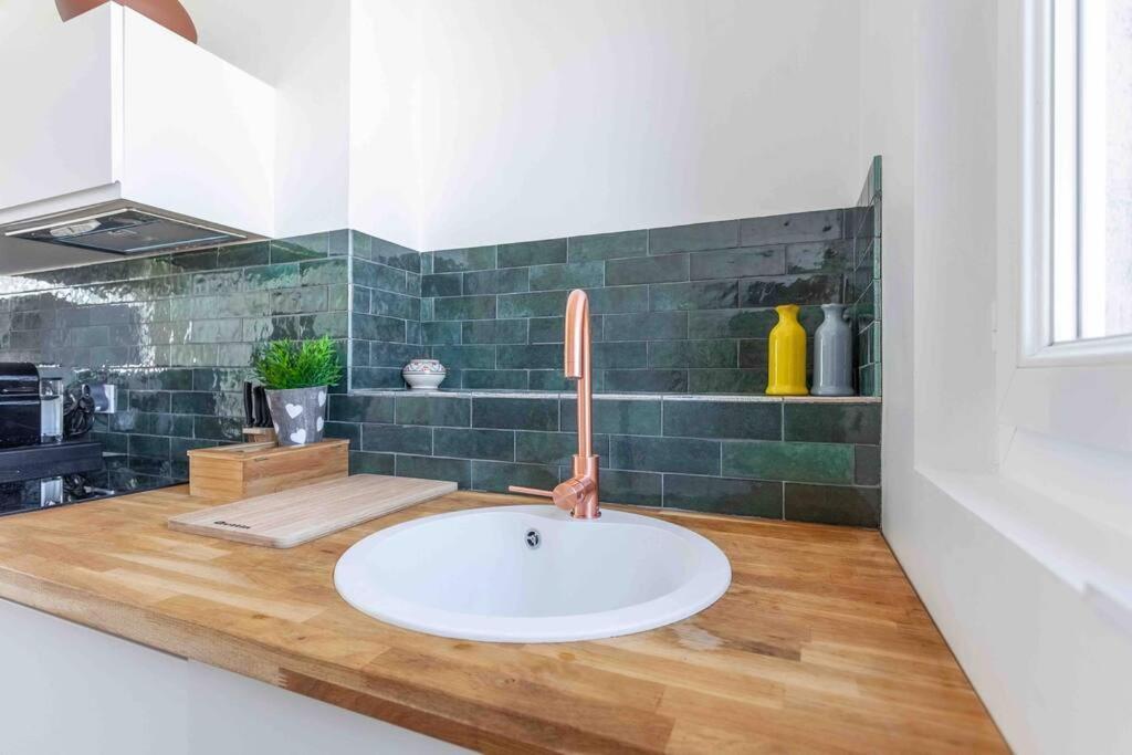 Apartmán Le Lulli - Un T2 Moderne Et Epure Marseille Exteriér fotografie